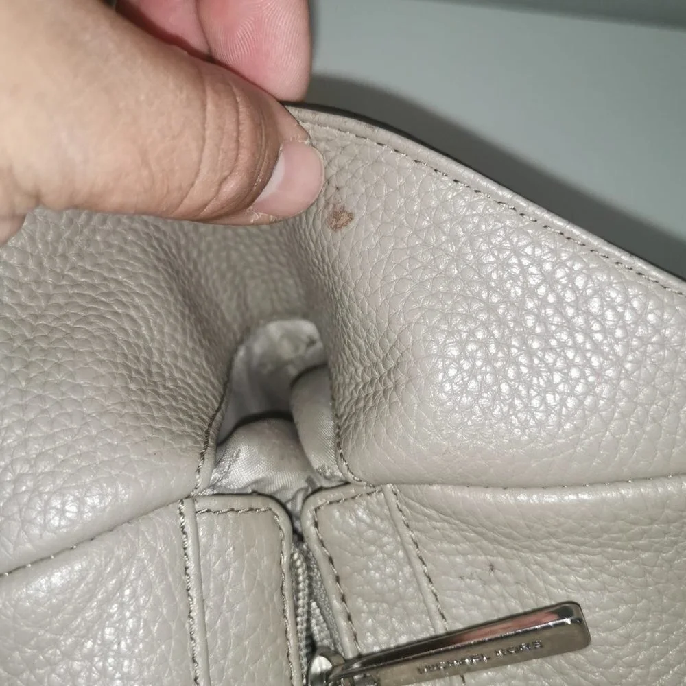 Michael Kors chain bag | Color:‎ taupe | size 14L x 10H